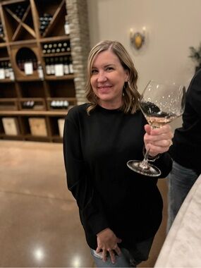 Meet your Posher, Cassandra